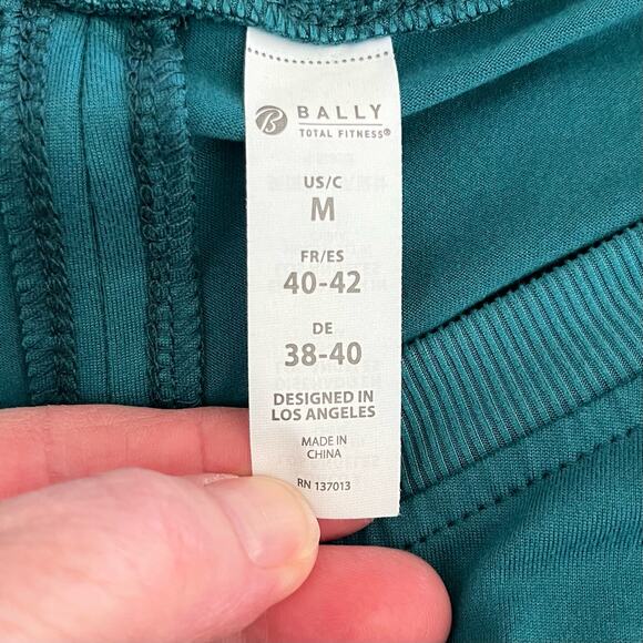 Bally Total Fitness Green Long Sleeve Cut Out Drawstring Back T-Shirt Medium - Picture 3 of 10